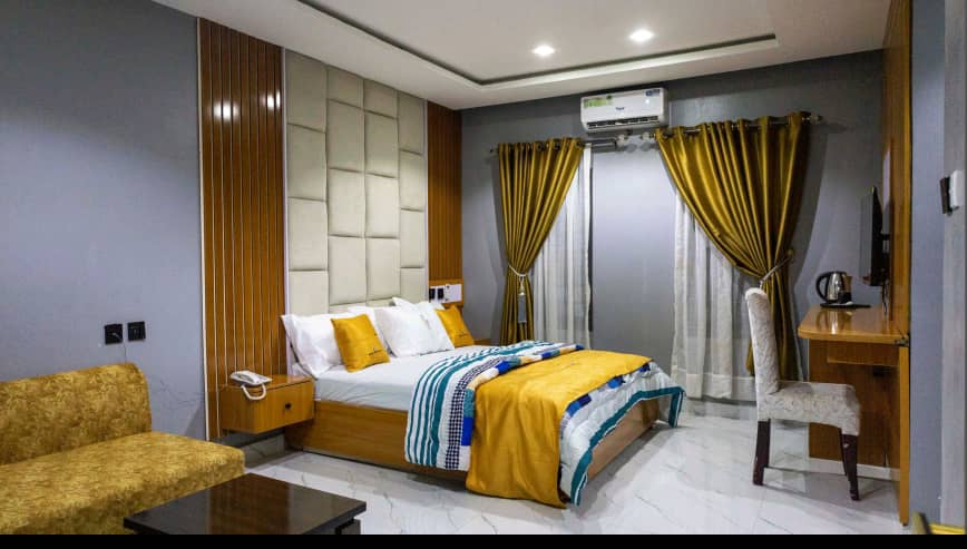BUSINESS SUITE