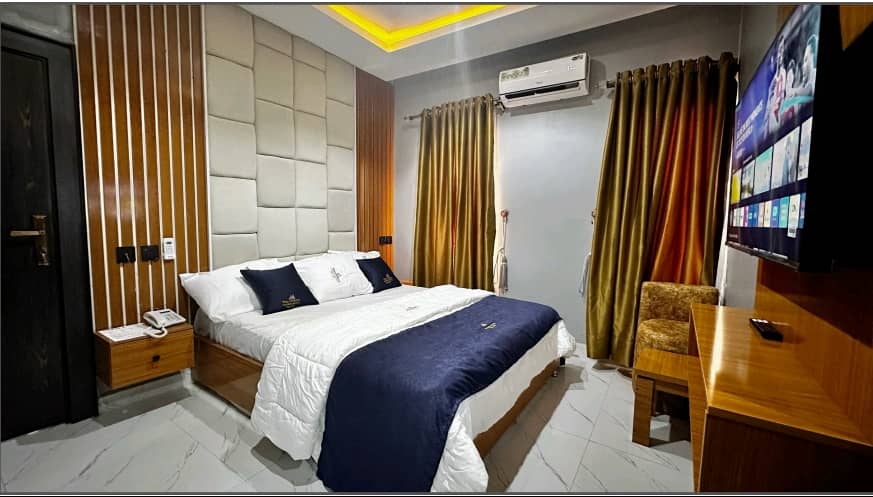 LUXURY SUITE